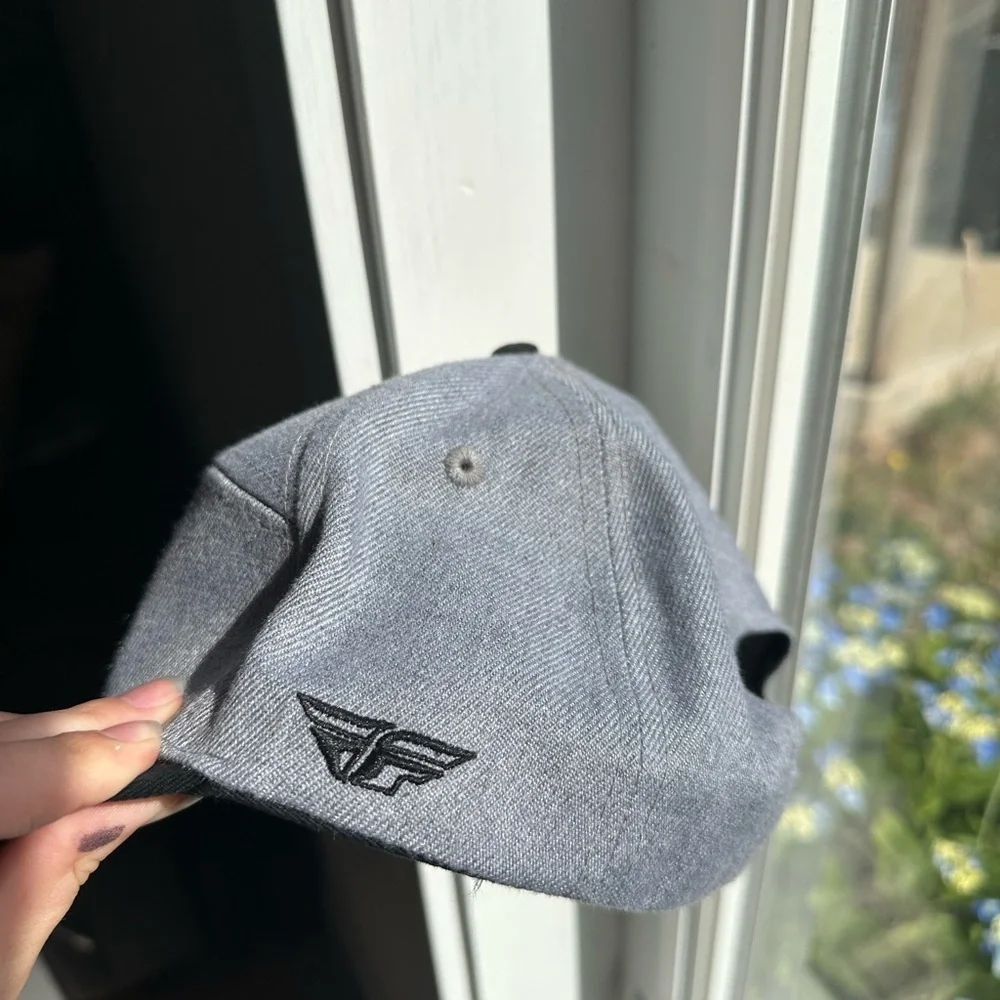 Fly Racing gray & black hat